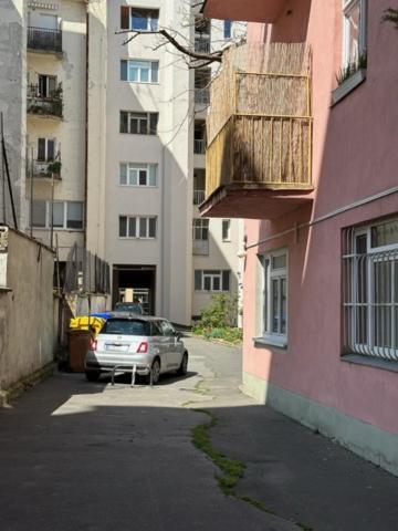 Appartamento Sunny House One Bratislava Esterno foto