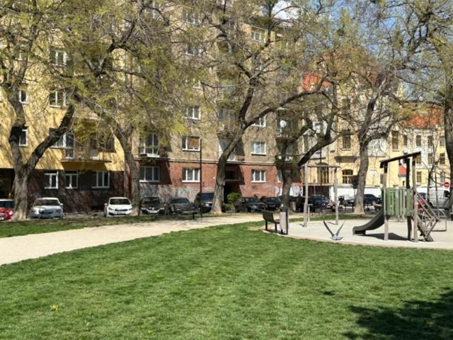 Appartamento Sunny House One Bratislava Esterno foto