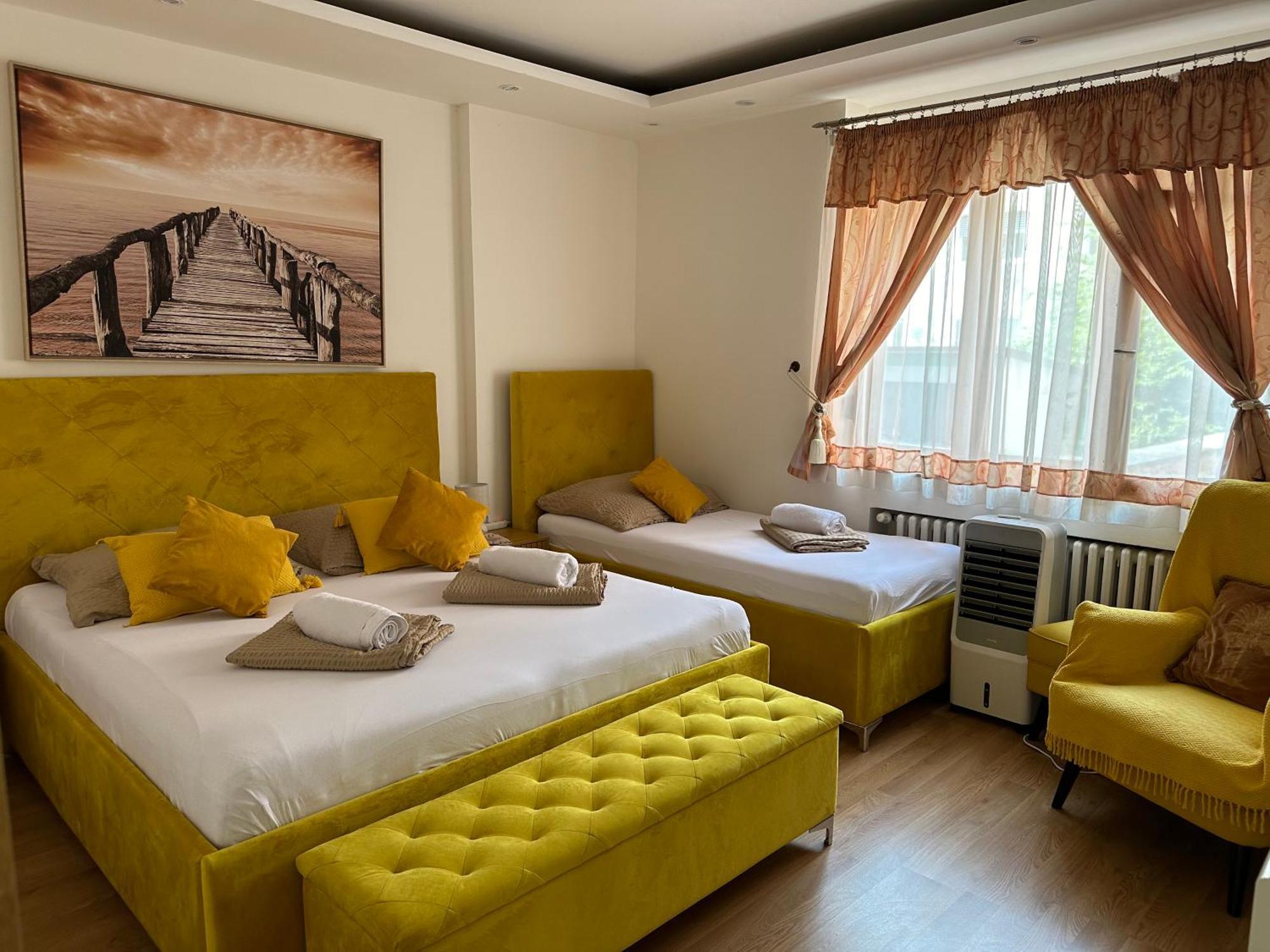 Appartamento Sunny House One Bratislava Esterno foto